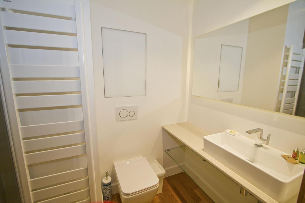 Sea View- Easy Home Booking Nisa Exterior foto